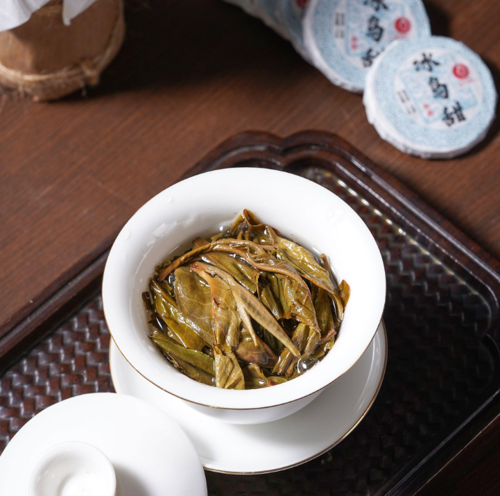 【精选古树冰岛】玲珑饼滋味甜爽 喉韵幽深 普洱生茶笋壳装